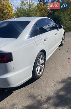 Седан Audi A6 2015 в 