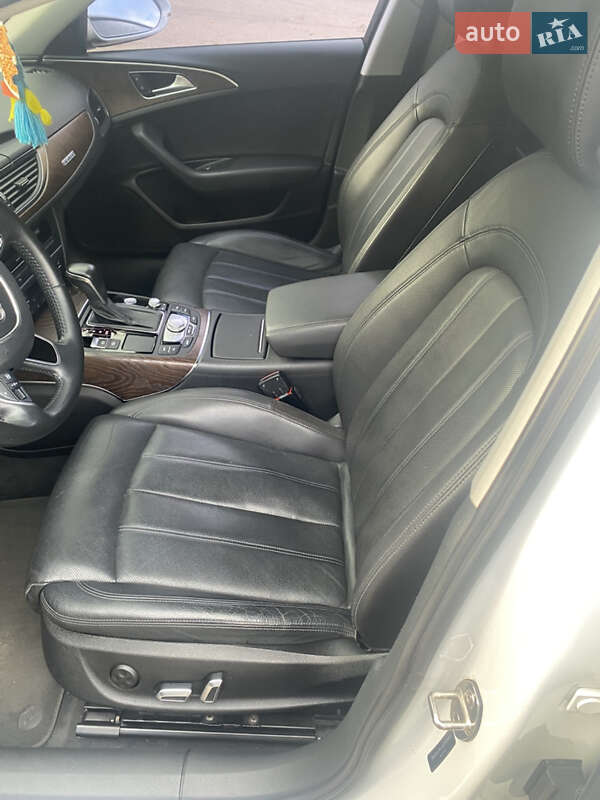Седан Audi A6 2015 в Знам'янці
