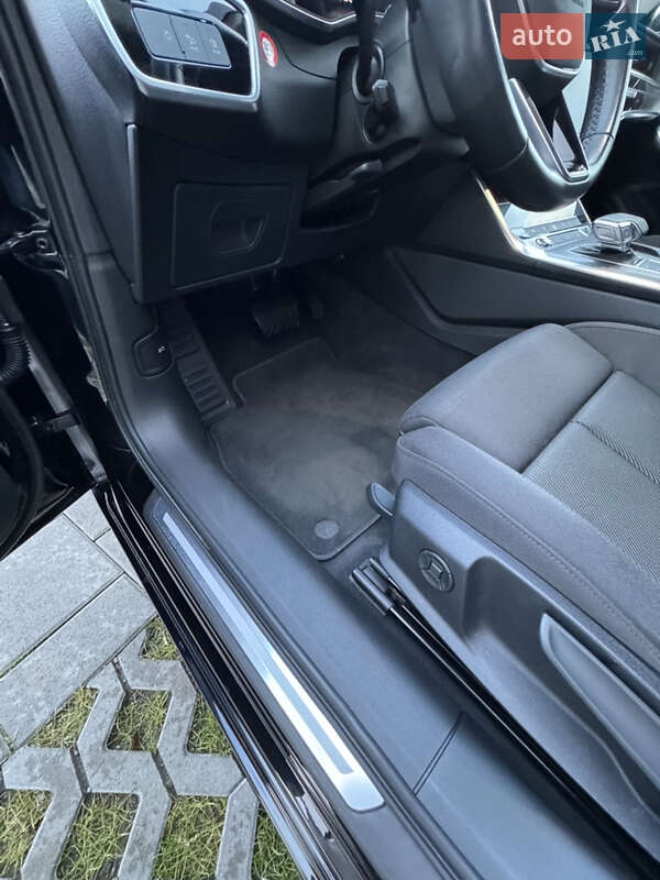 Седан Audi A6 2020 в Львові
