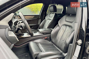 Седан Audi A6 2019 в 