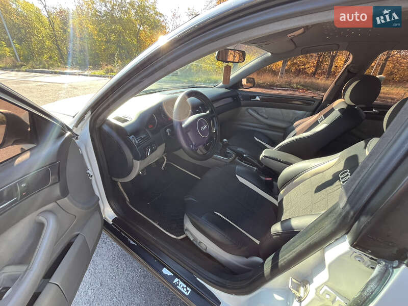 Універсал Audi A6 2000 в Дніпрі