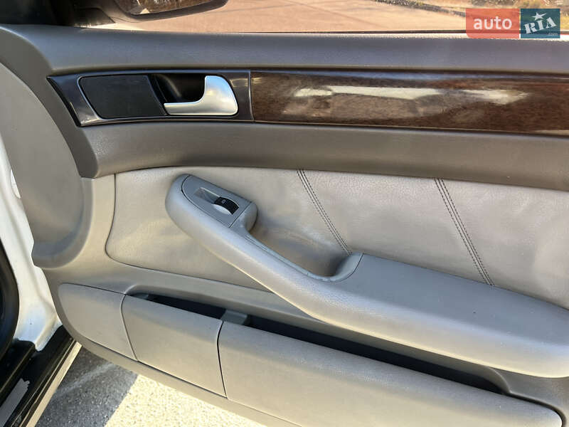 Універсал Audi A6 2000 в Дніпрі