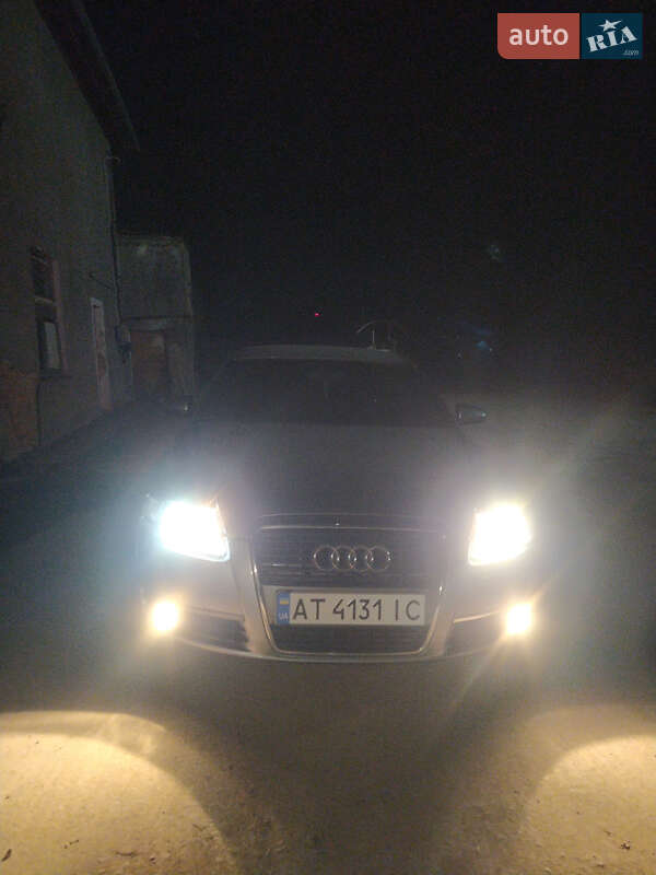 Седан Audi A6 2004 в Снятині