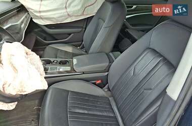Седан Audi A6 2019 в 