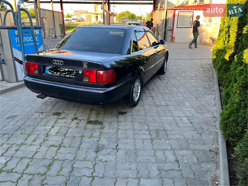Седан Audi A6 1995 в Львове