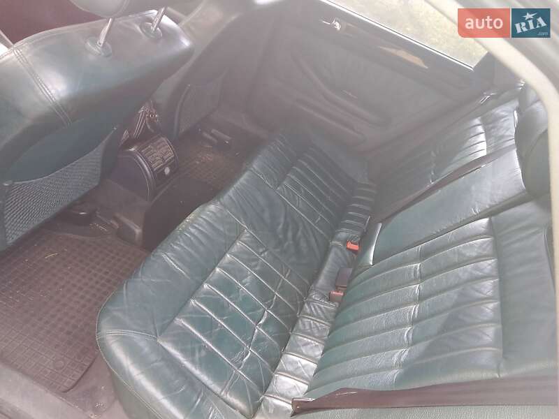 Седан Audi A6 1998 в Черкасах