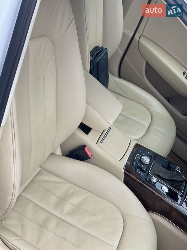 Седан Audi A6 2014 в Рівному
