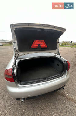 Седан Audi A6 2002 в 