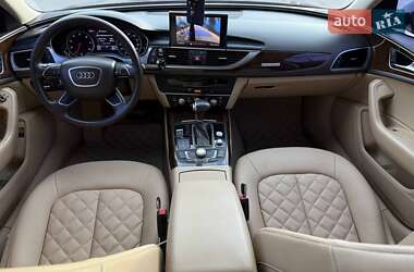 Седан Audi A6 2013 в 