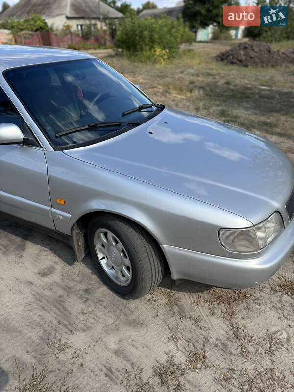 Седан Audi A6 1997 в Зміїві