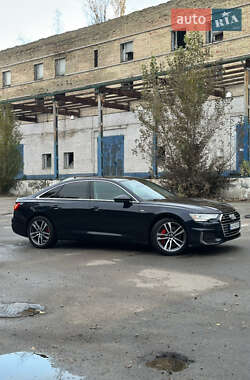 Седан Audi A6 2022 в 