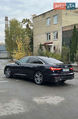 Седан Audi A6 2022 в 
