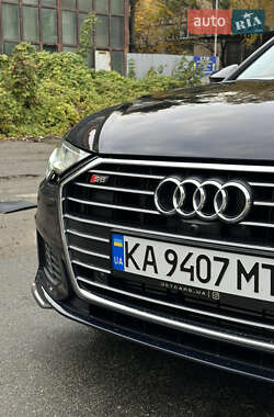Седан Audi A6 2022 в 
