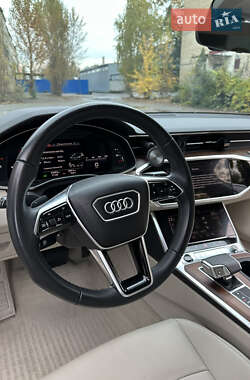 Седан Audi A6 2022 в 
