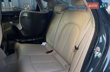Седан Audi A6 2015 в 