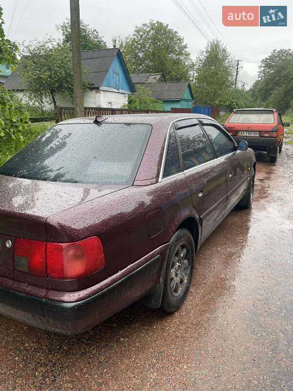 Седан Audi A6 1995 в Овруче