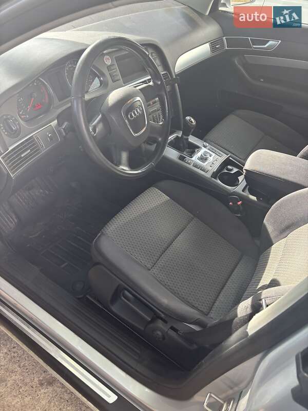 Универсал Audi A6 2005 в Нетешине