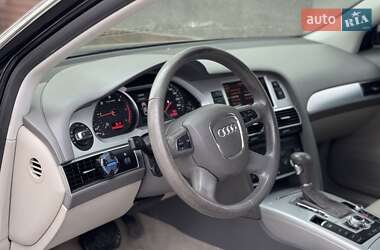 Седан Audi A6 2010 в 
