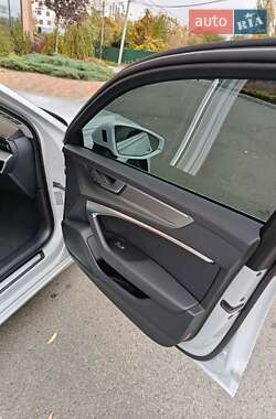 Седан Audi A6 2021 в 