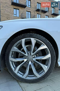 Седан Audi A6 2012 в 