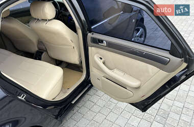 Седан Audi A6 2002 в 