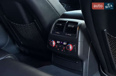 Седан Audi A6 2014 в 