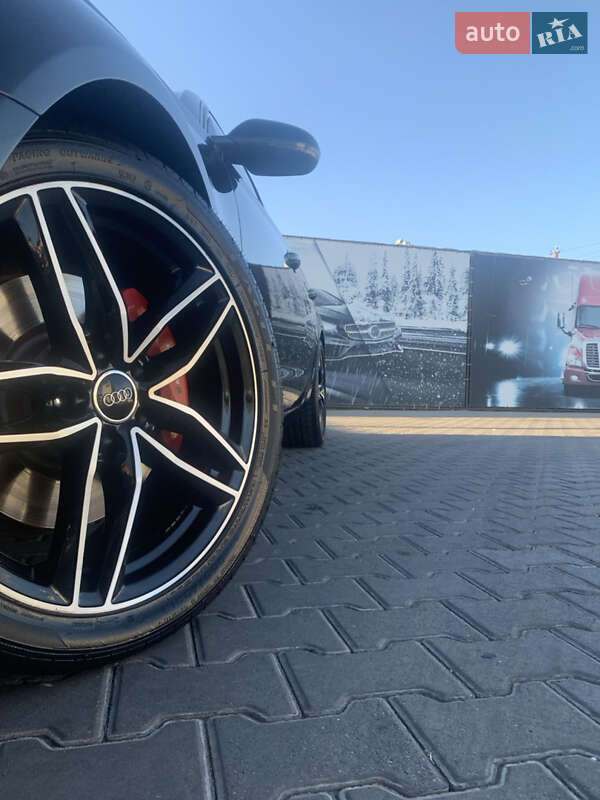 Седан Audi A6 2015 в Усатове