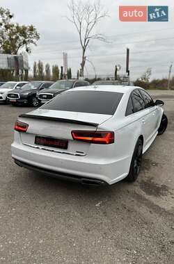 Седан Audi A6 2016 в 