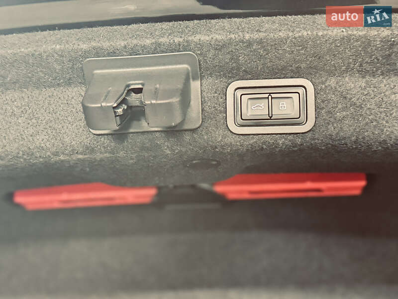 Седан Audi A6 2023 в Киеве