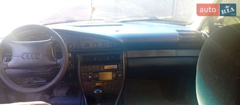 Седан Audi A6 1995 в Черновцах