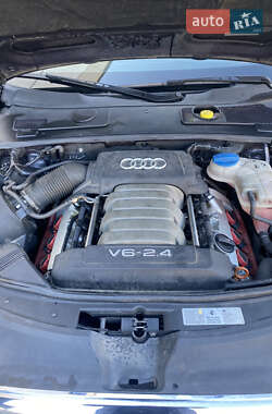 Седан Audi A6 2005 в  фото 36 Седан Audi A6 2005 в