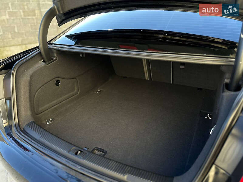 Седан Audi A6 2014 в Самборі