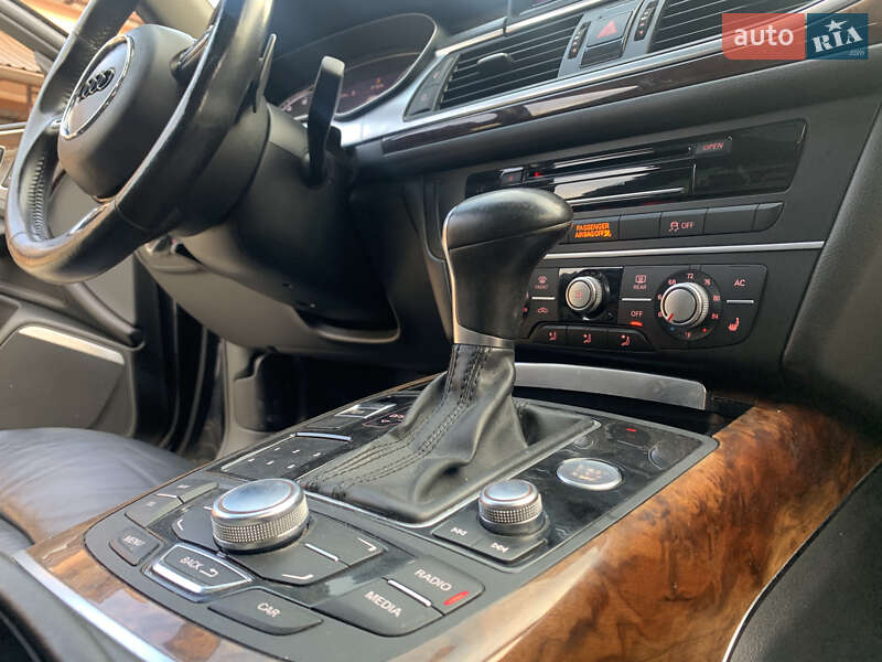 Седан Audi A6 2013 в Надворной