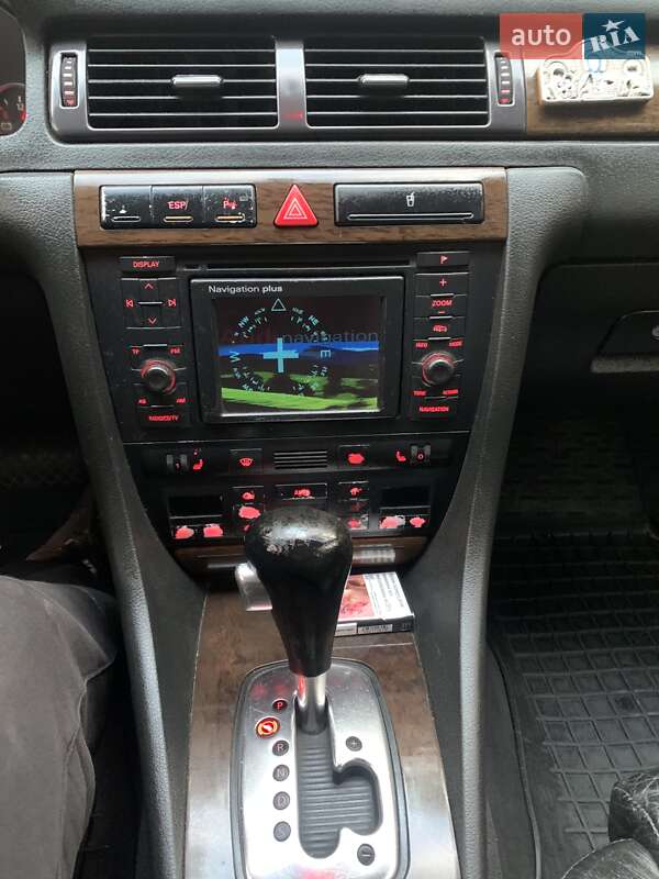 Седан Audi A6 2002 в Кременце