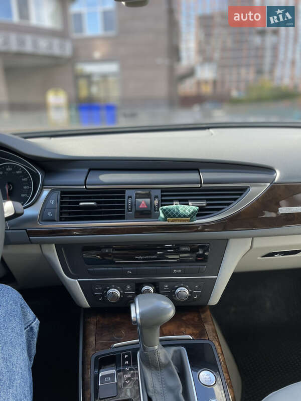 Седан Audi A6 2012 в Киеве