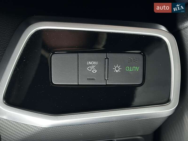 Седан Audi A6 2024 в Львові