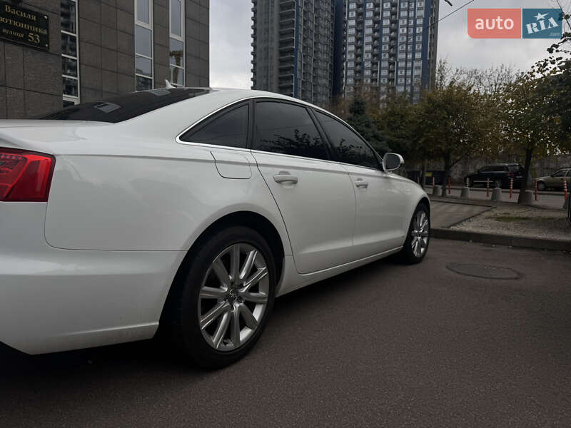 Седан Audi A6 2014 в Киеве