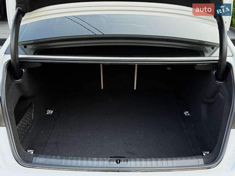 Седан Audi A6 2019 в Киеве