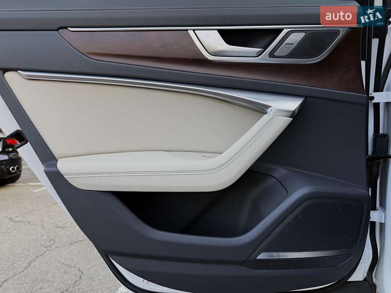 Седан Audi A6 2019 в Киеве