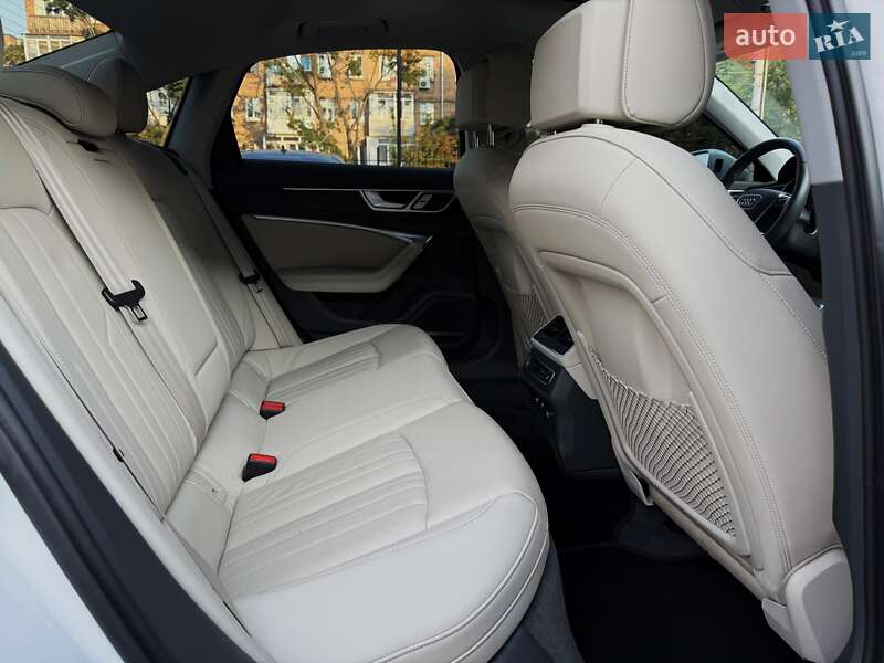 Седан Audi A6 2019 в Киеве