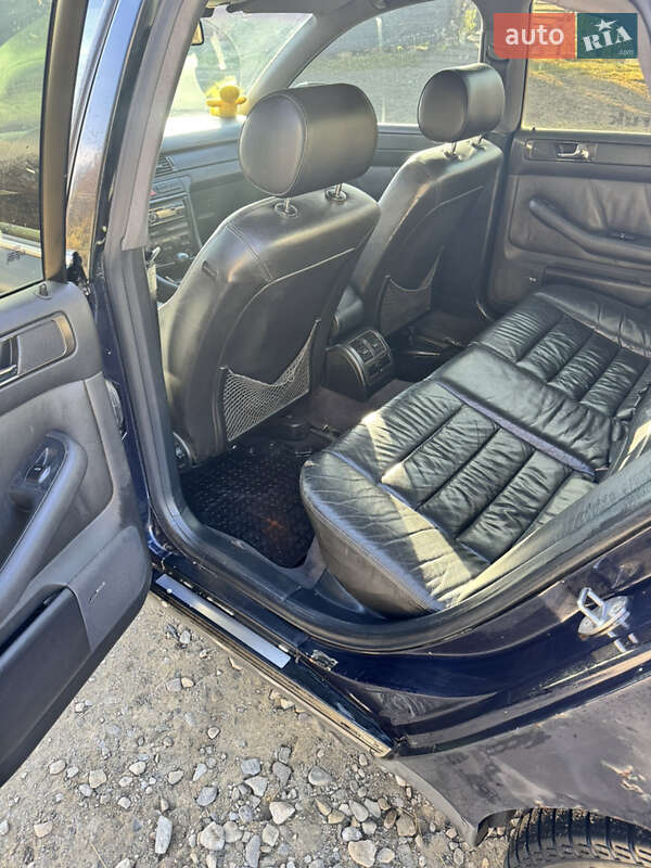 Седан Audi A6 1998 в Верховині