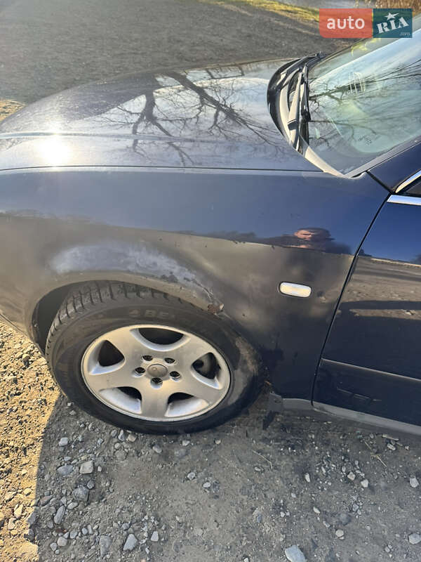 Седан Audi A6 1998 в Верховині