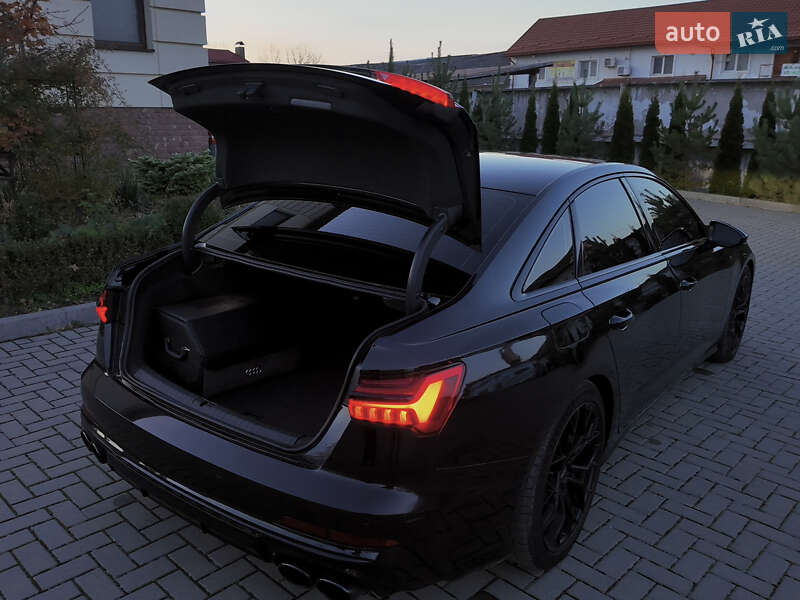 Седан Audi A6 2019 в Золочеве