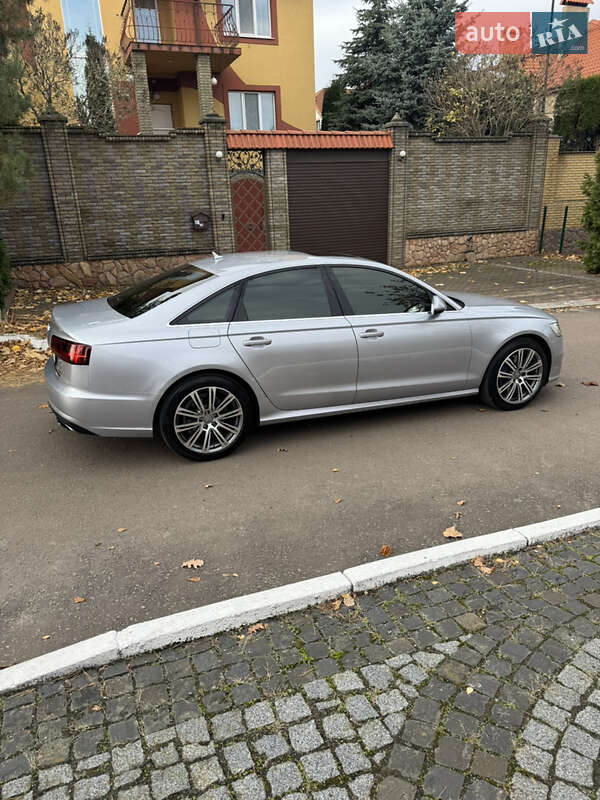 Седан Audi A6 2015 в Ровно
