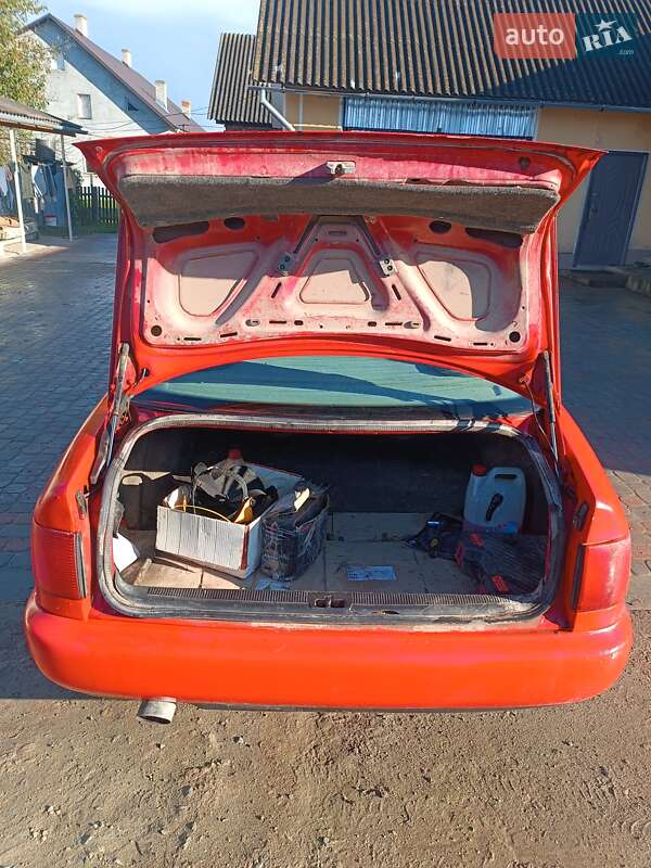 Седан Audi A6 1995 в Сухоставі