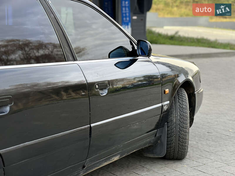 Універсал Audi A6 1995 в Новояворівську