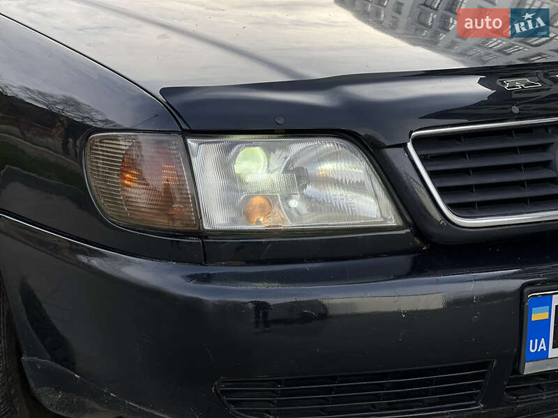 Універсал Audi A6 1995 в Новояворівську