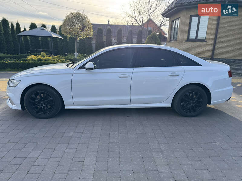 Седан Audi A6 2015 в Киеве
