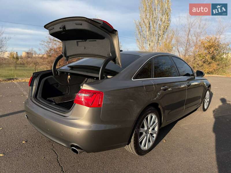 Седан Audi A6 2014 в Кривом Роге