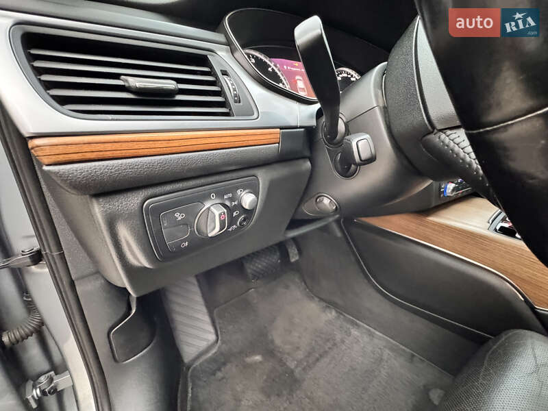 Седан Audi A6 2015 в Умані